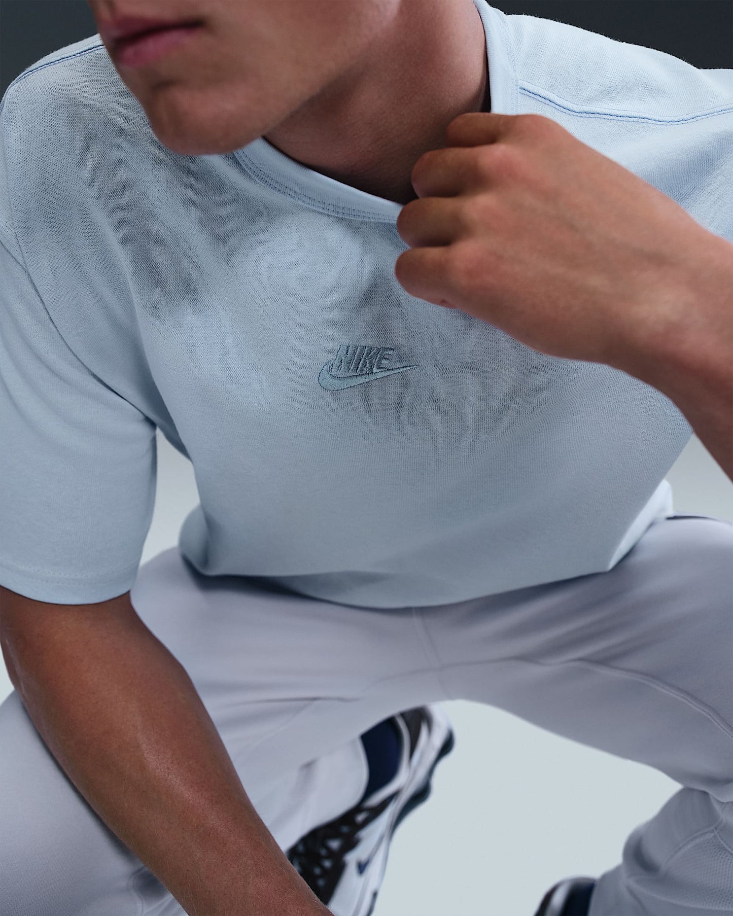 Nike Sportswear Premium Essential Tee