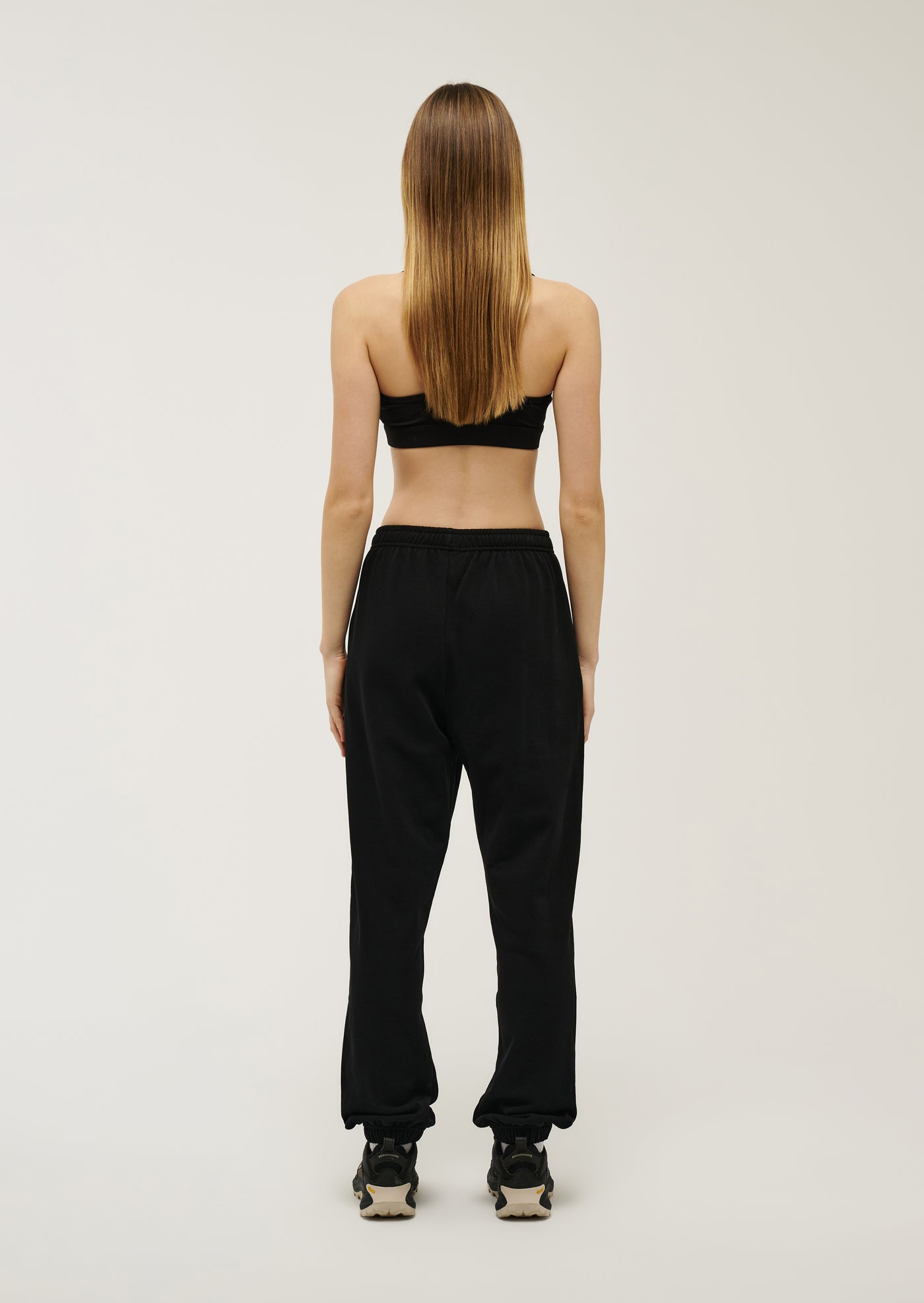 Qualify Trackpant Black