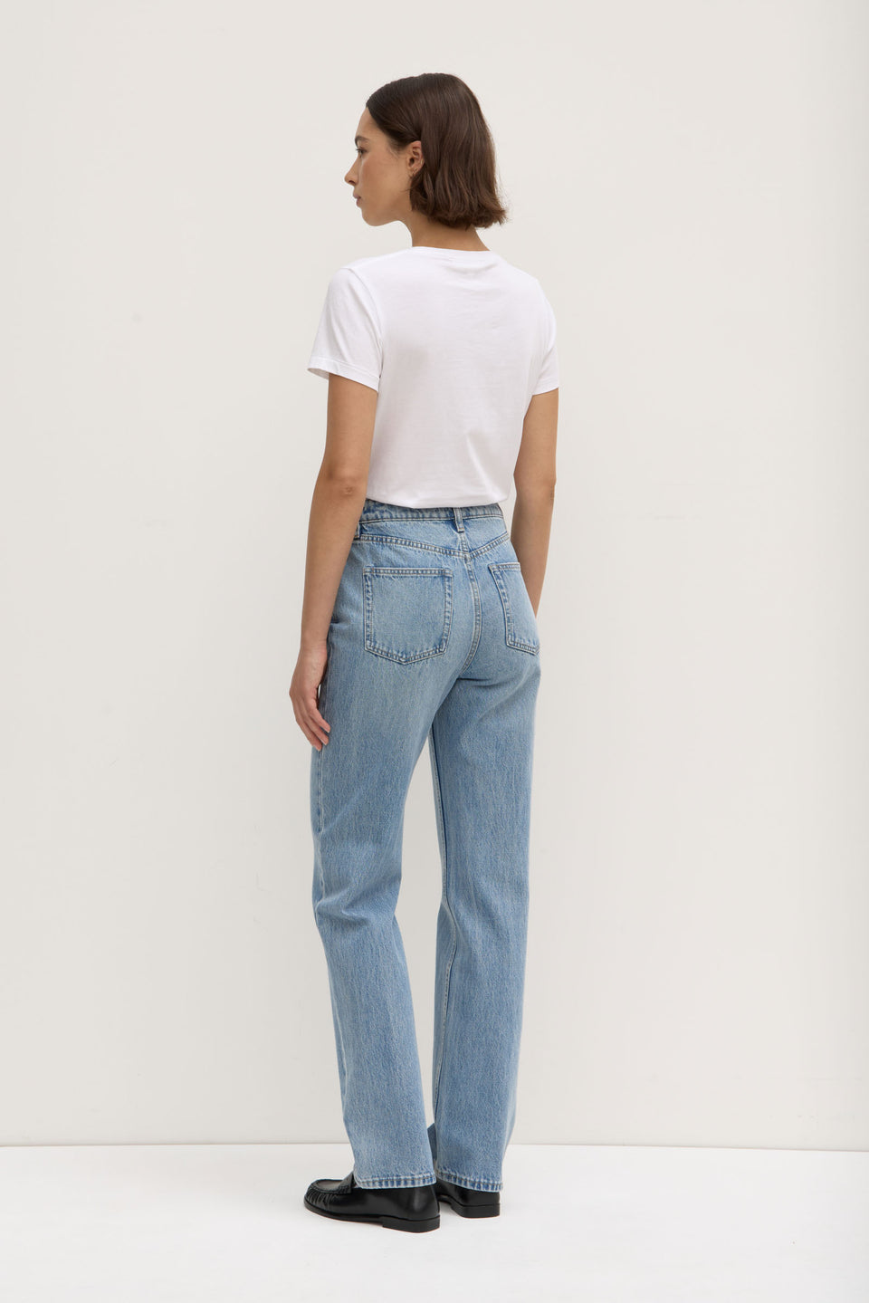 Womens Classic Straight Leg Jean