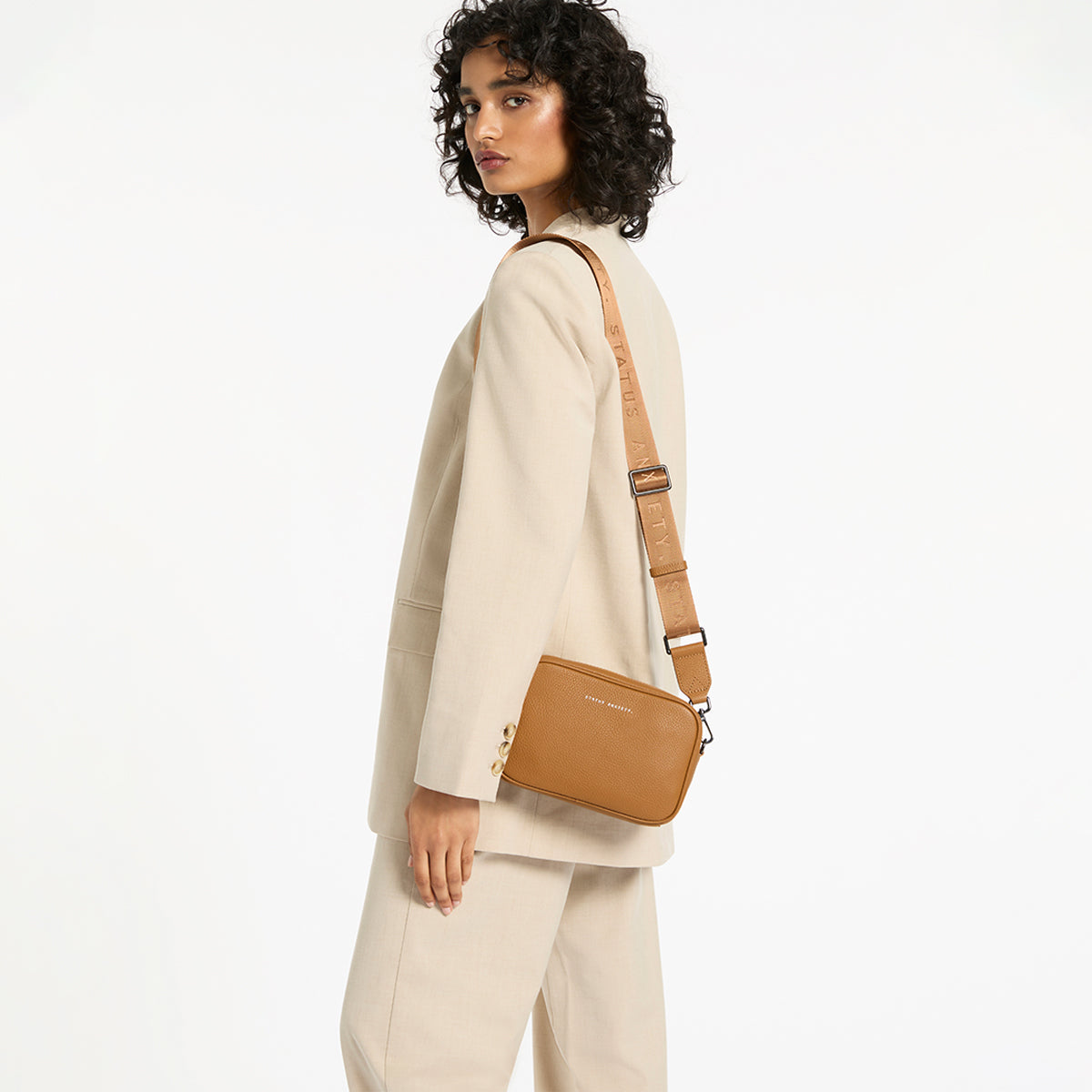 Plunder with Webbed Strap - Tan