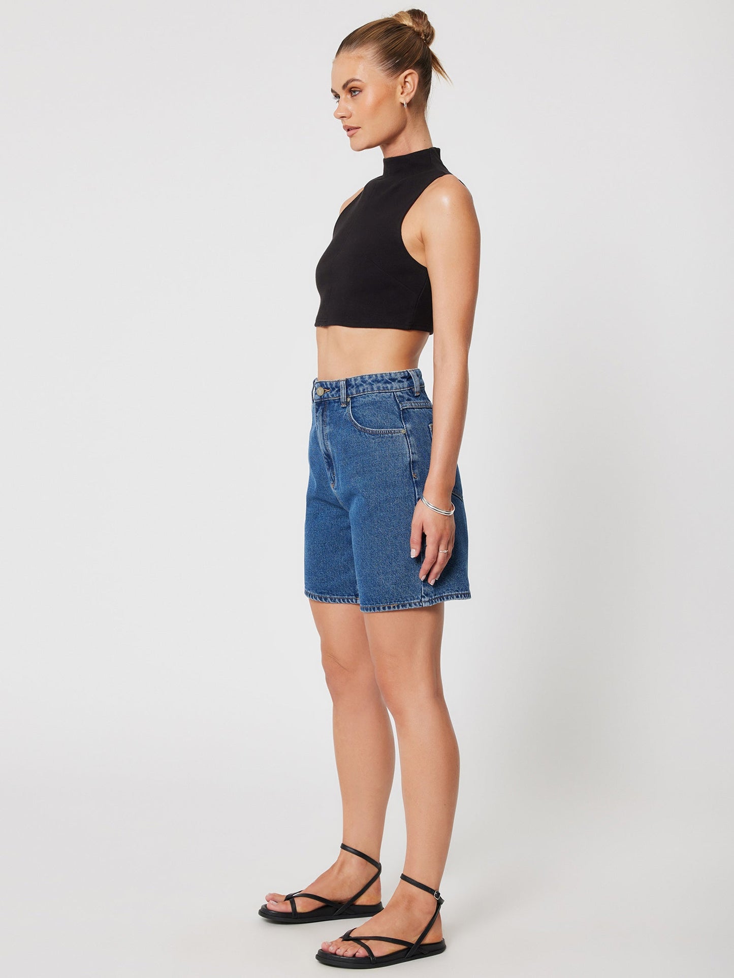 A Carrie Short Bella