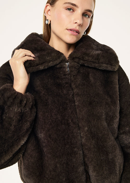 Ivess Jacket