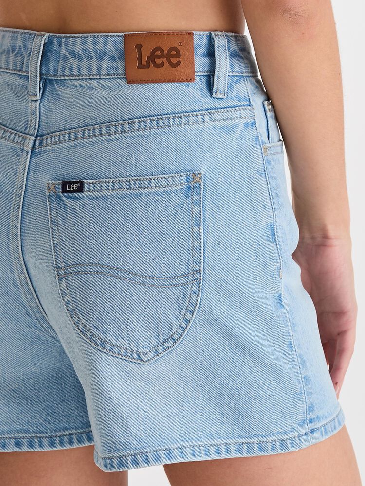 High Relaxed Short Out Of The Blue