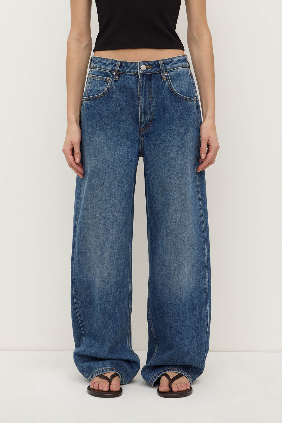 Low Curve mid Rise Jean