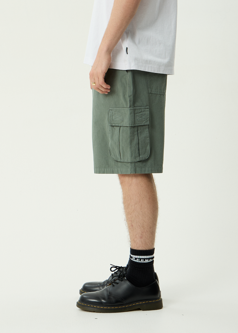 Summit Pleated Cargo Short 22 Inch