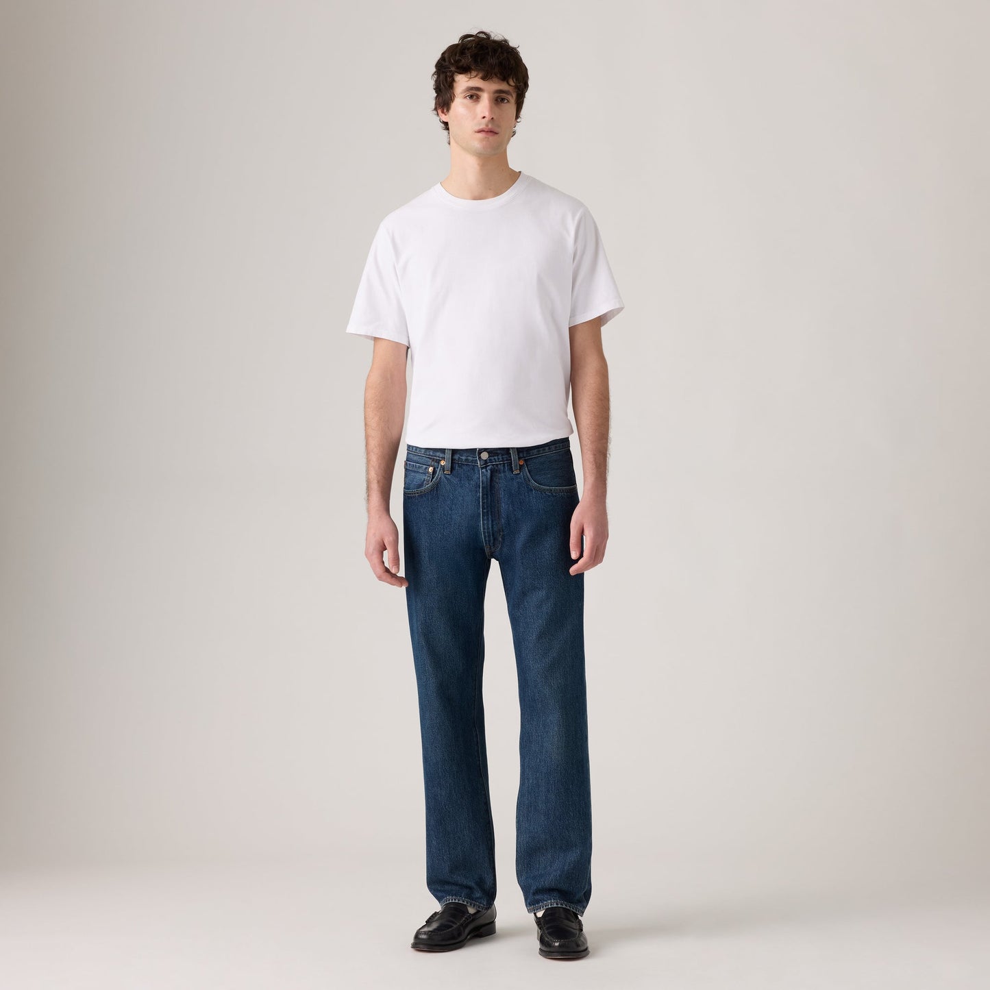 555 Relaxed Straight Jean