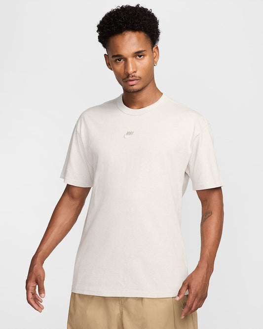 Nike Sportswear Premium Essentials Tee