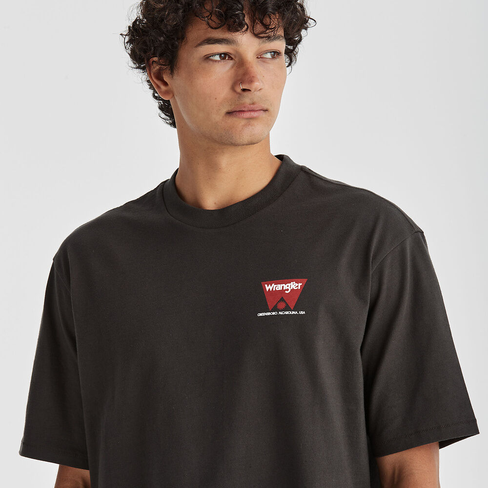 Outdoor Slacker Tee Worn Black